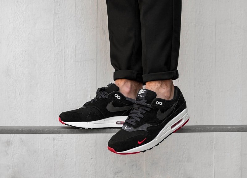 Nike air max 1 premium black oil grey university red sail hotsell